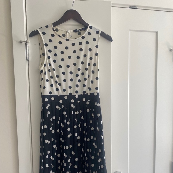 Polka dot midi dress - Picture 1 of 3